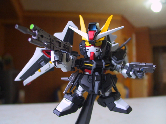 BB  Strike Noir Gundam